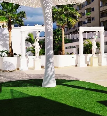 Апартаменти Paradise Ocean Адехе