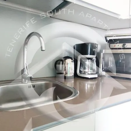 Paradise Ocean Апартаменти Адехе